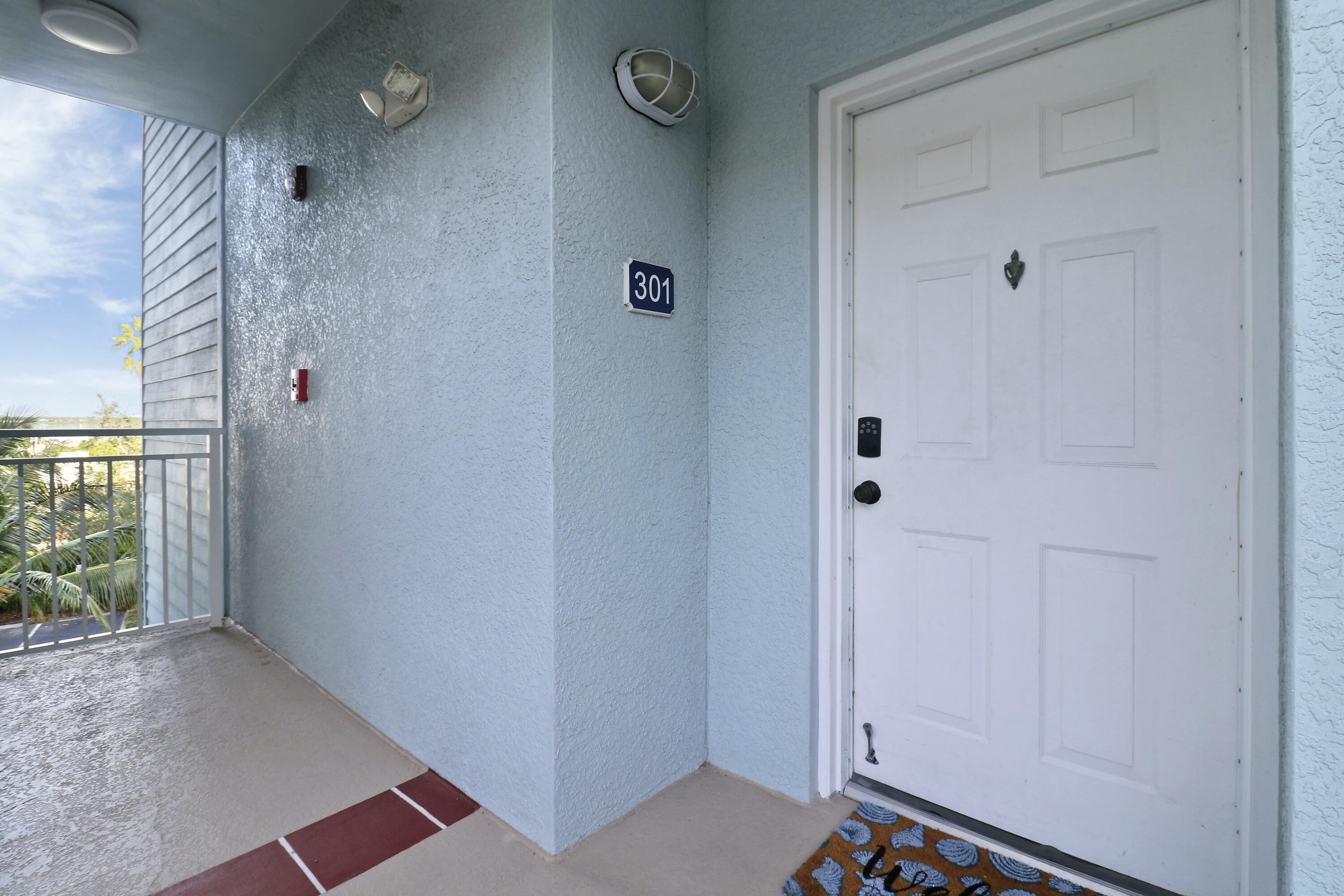 215 Northwest Flagler Avenue, Unit 301 Stuart, FL 34994 - Photo 33 of 34 a view of bathroom