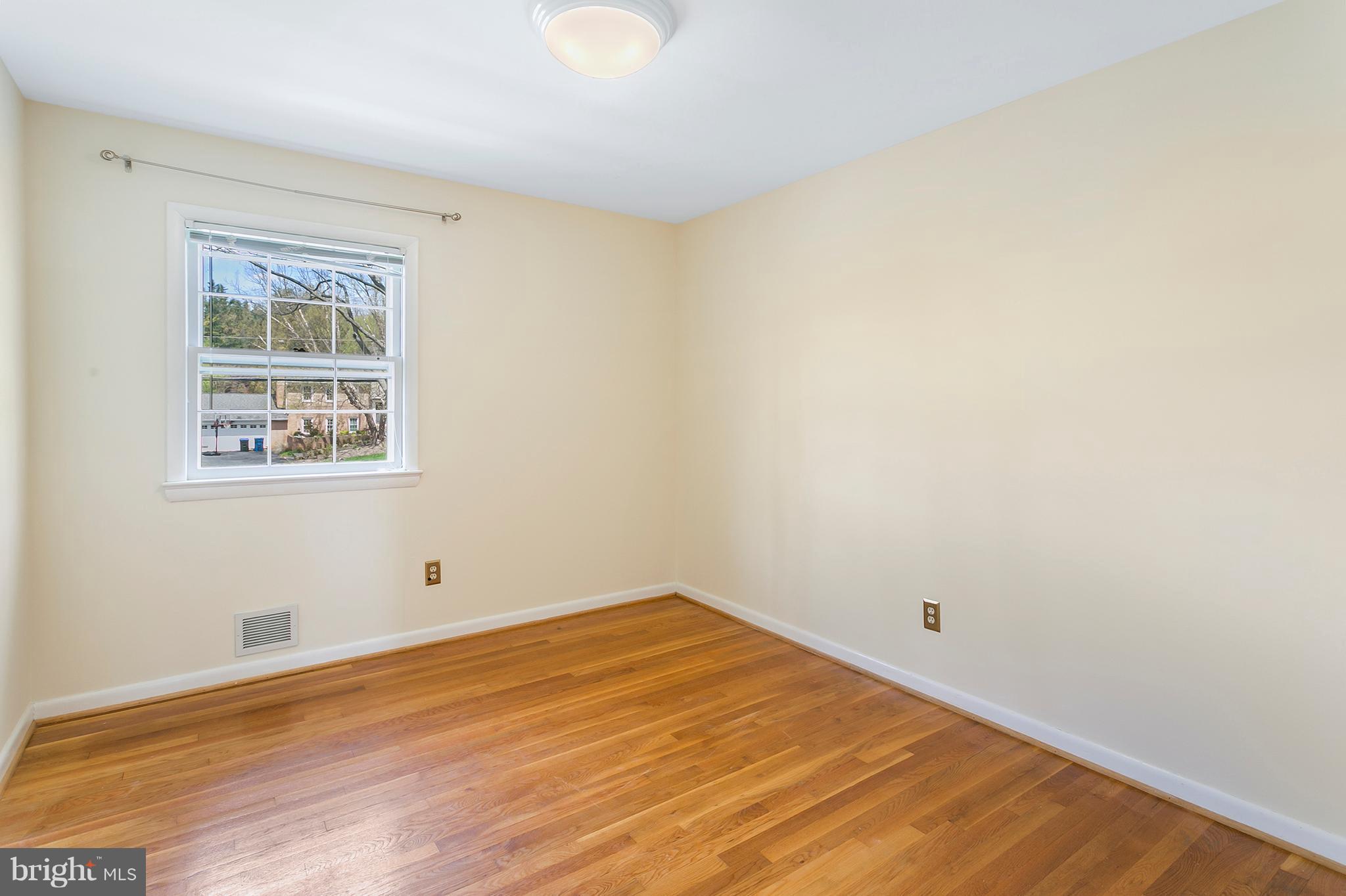 8019 Lewinsville Road McLean, VA 22102 - Photo 19 of 30 Bedroom