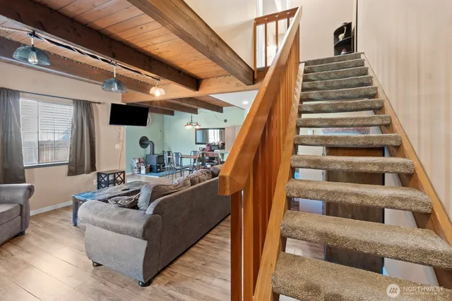 $319,900 | 654 Malibu Drive Southeast, Lacey, WA 98503