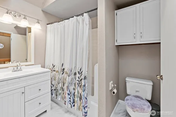 $299,000 | 654 Malibu Drive Southeast, Lacey, WA 98503