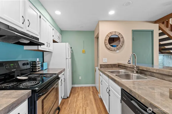 $299,000 | 654 Malibu Drive Southeast, Lacey, WA 98503