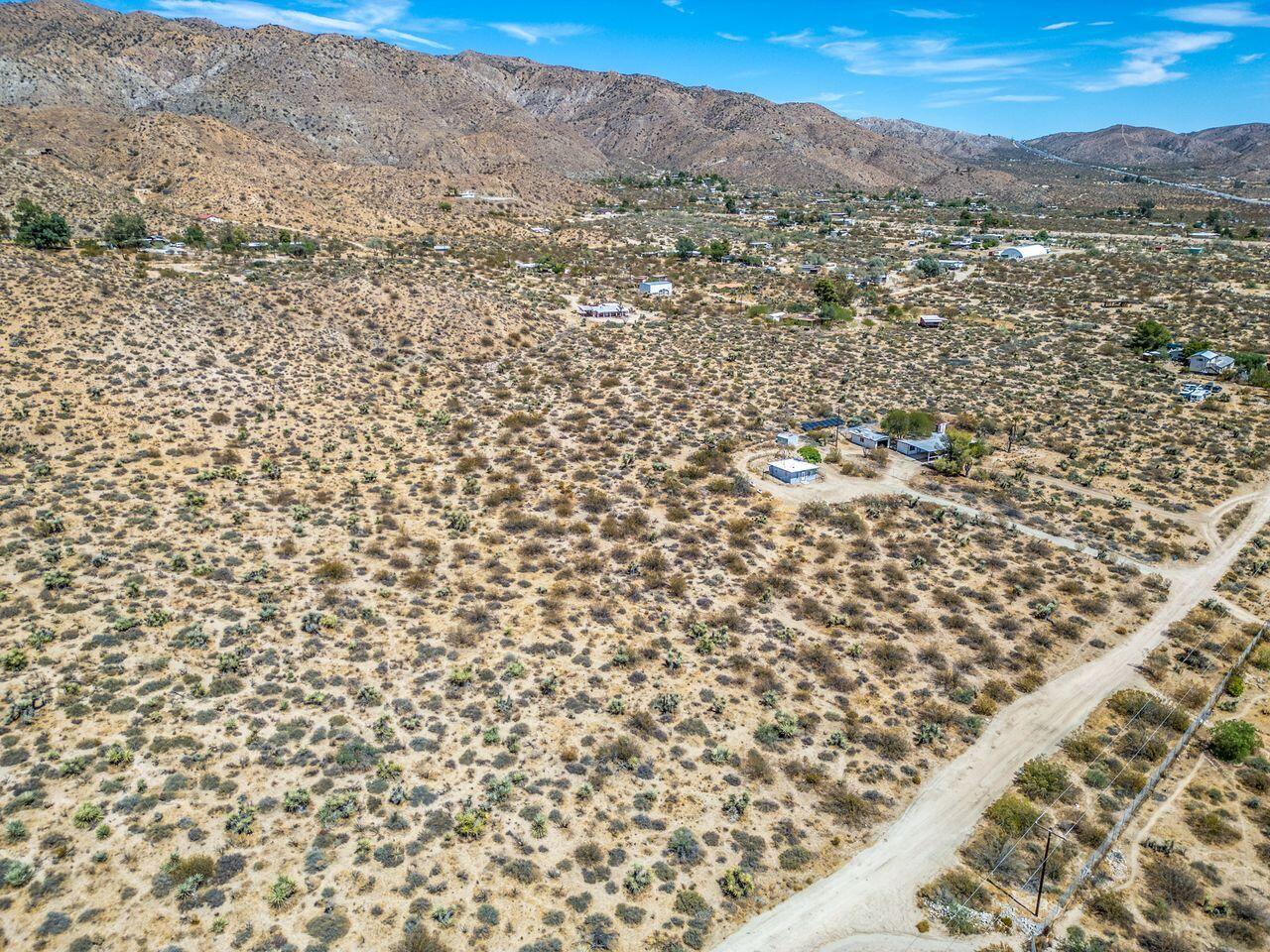 51944 Northridge Road Morongo Valley, CA 92256 - Photo 39 of 46 31