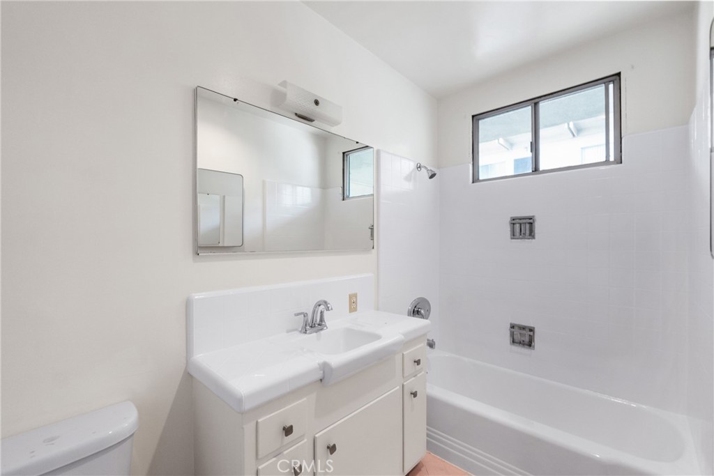 528 Cedar Avenue, Unit 2B Long Beach, CA 90802 - Photo 26 of 39