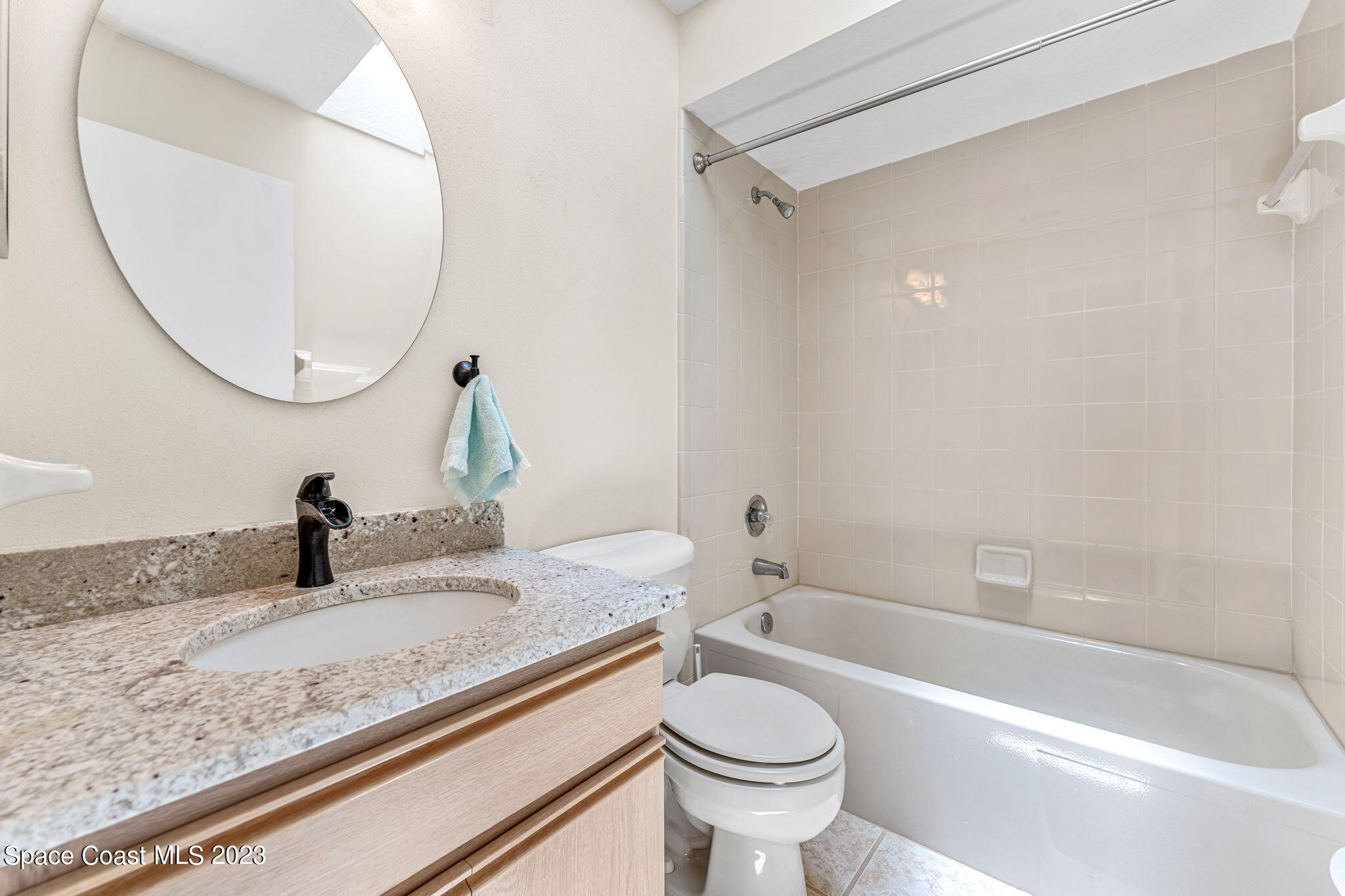 840 Cross Lake Drive Melbourne, FL 32901 - Photo 29 of 63 Guest Bath