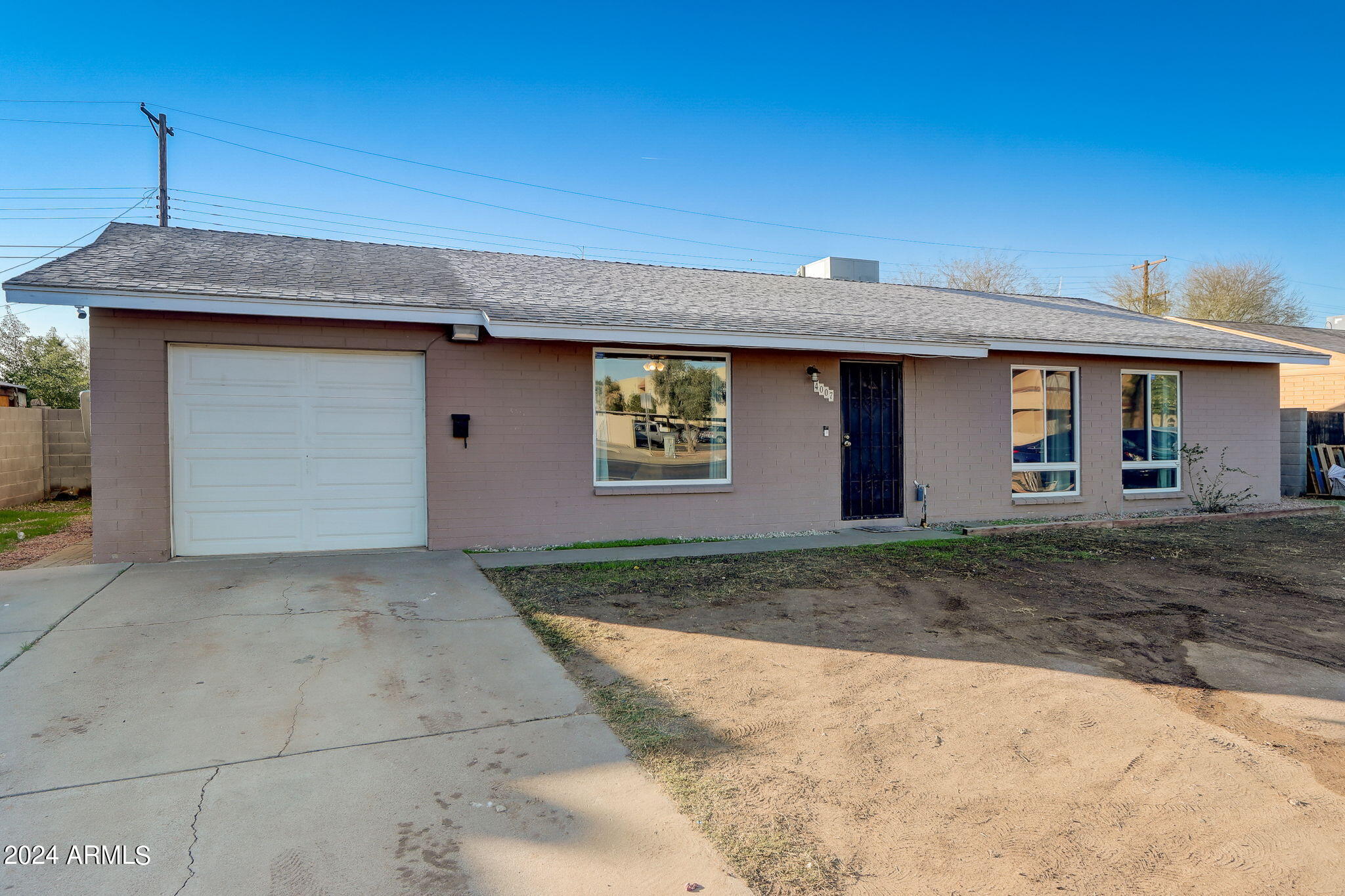 4007 West Osborn Road Phoenix, AZ 85019 - Photo 13 of 30 4-web-or-mls-W Osborn Rd-004