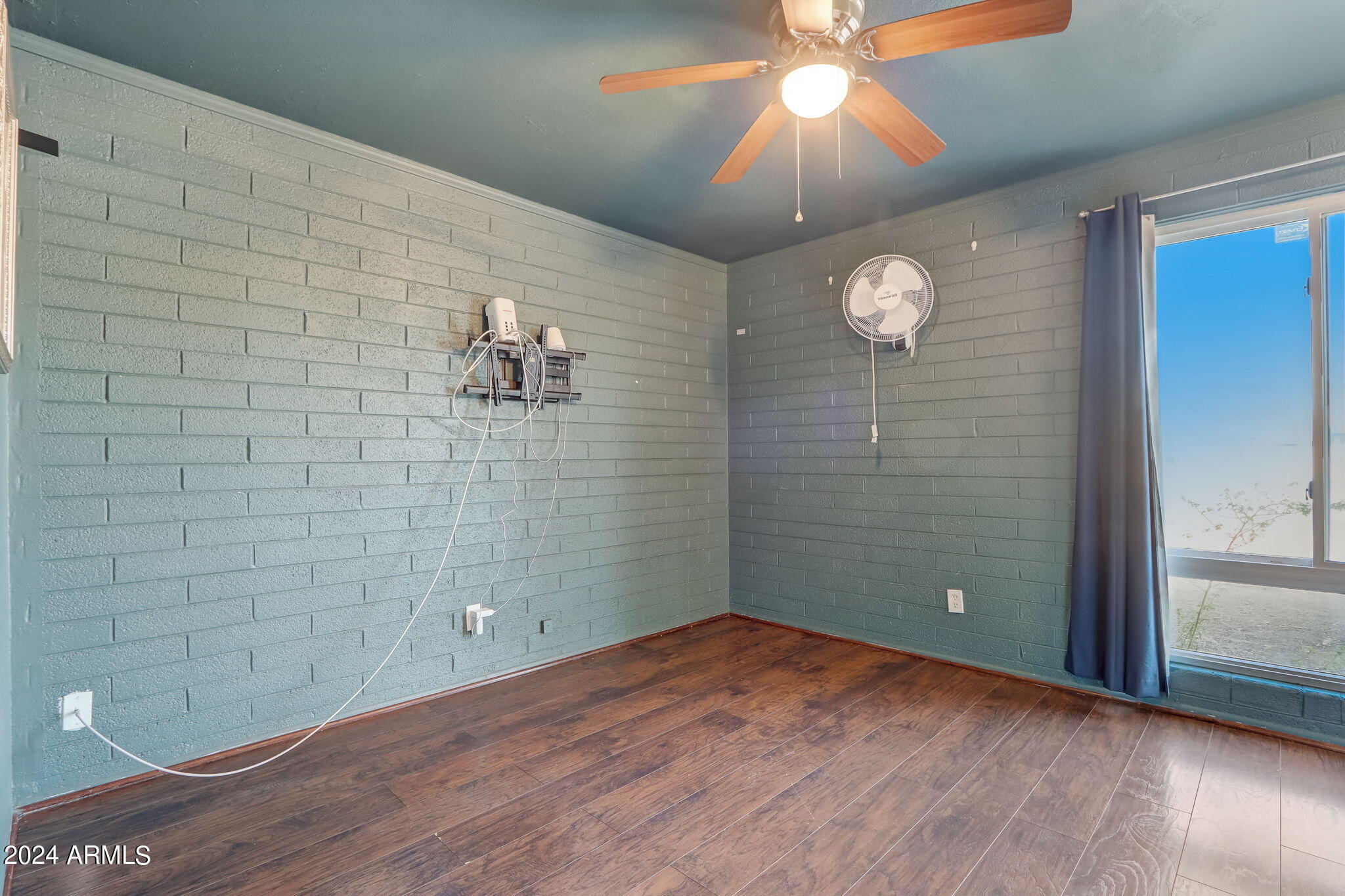 4007 West Osborn Road Phoenix, AZ 85019 - Photo 23 of 30 19-web-or-mls-W Osborn Rd-019