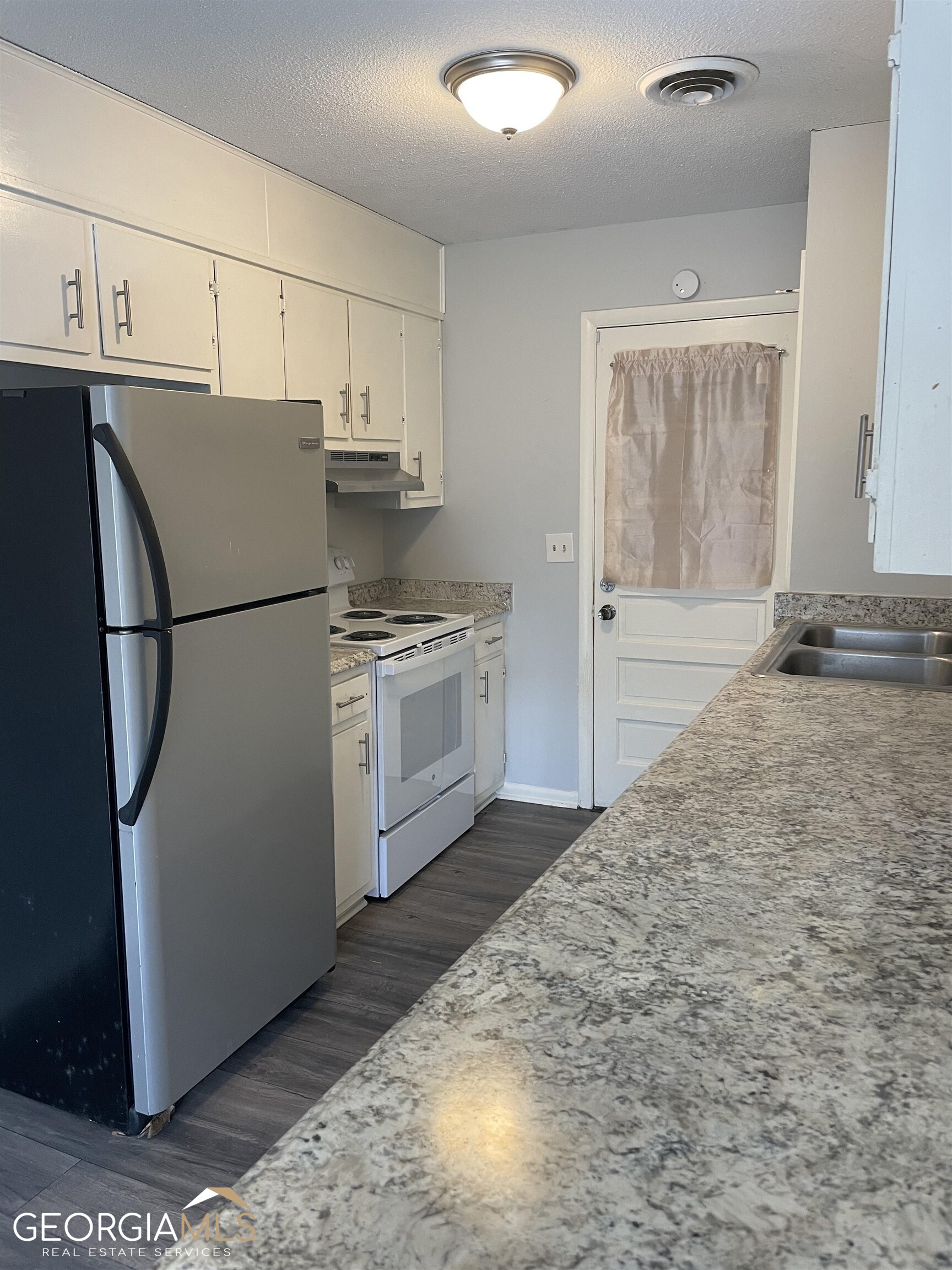 225 Presley Way Toccoa, GA 30577 - Photo 2 of 10