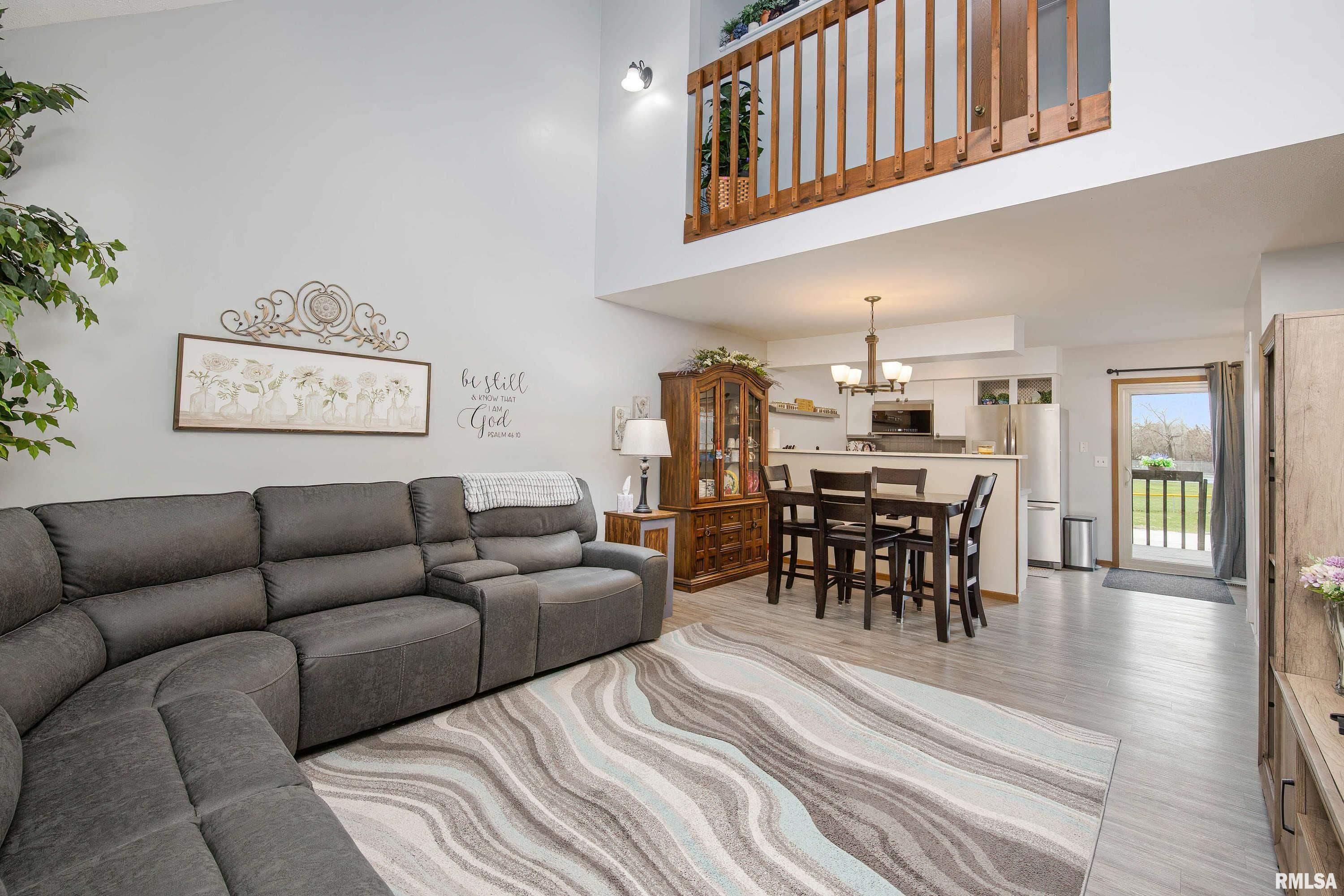 2112 35th Street, Unit 7 Rock Island, IL 61201 - Photo 3 of 20