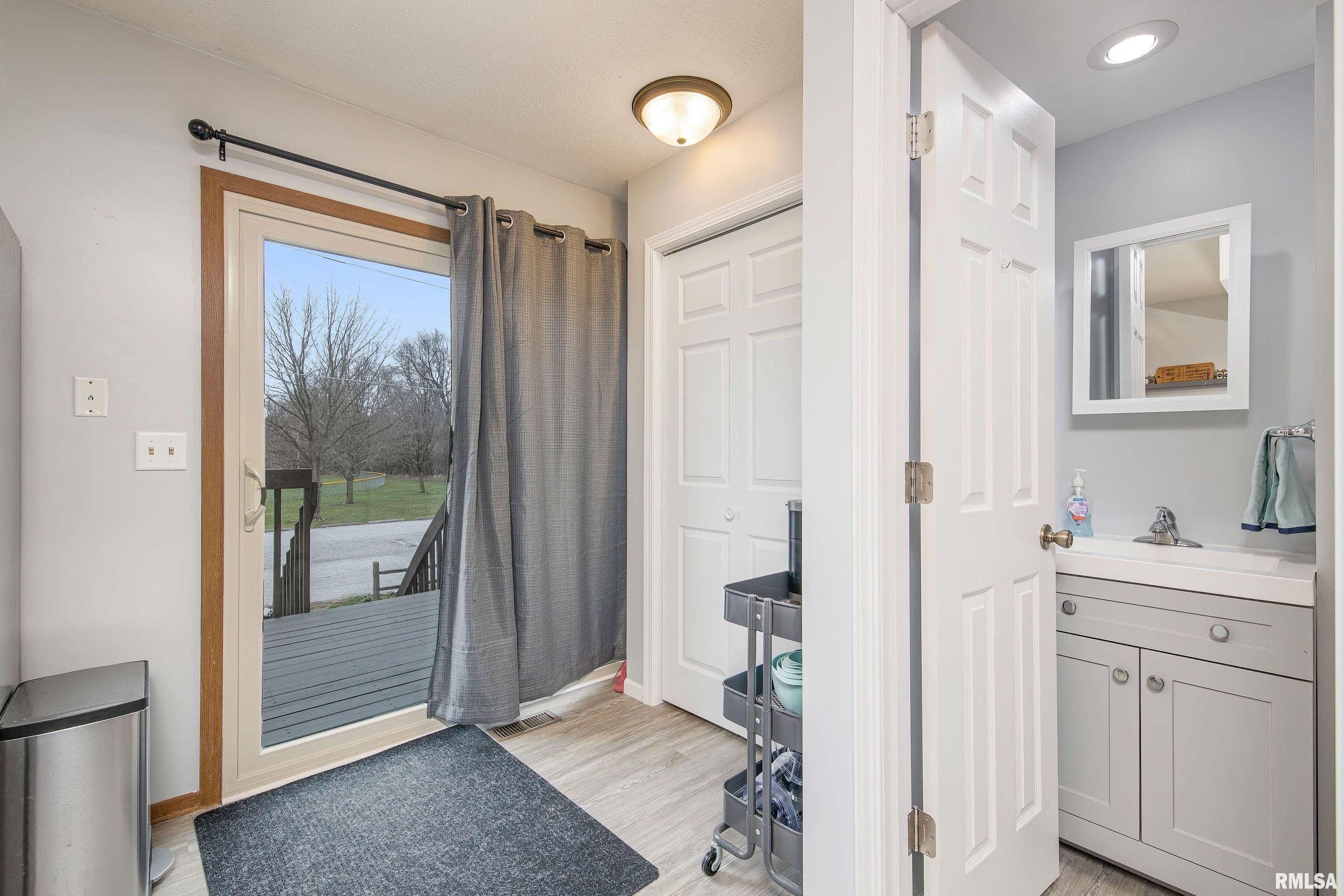 2112 35th Street, Unit 7 Rock Island, IL 61201 - Photo 9 of 20