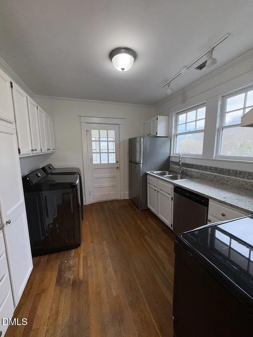 1310 Wake Forest Road Raleigh, NC 27604 - Photo 10 of 13 a4f6d5e4631e644e11c4ce405e3af9c8-uncropp