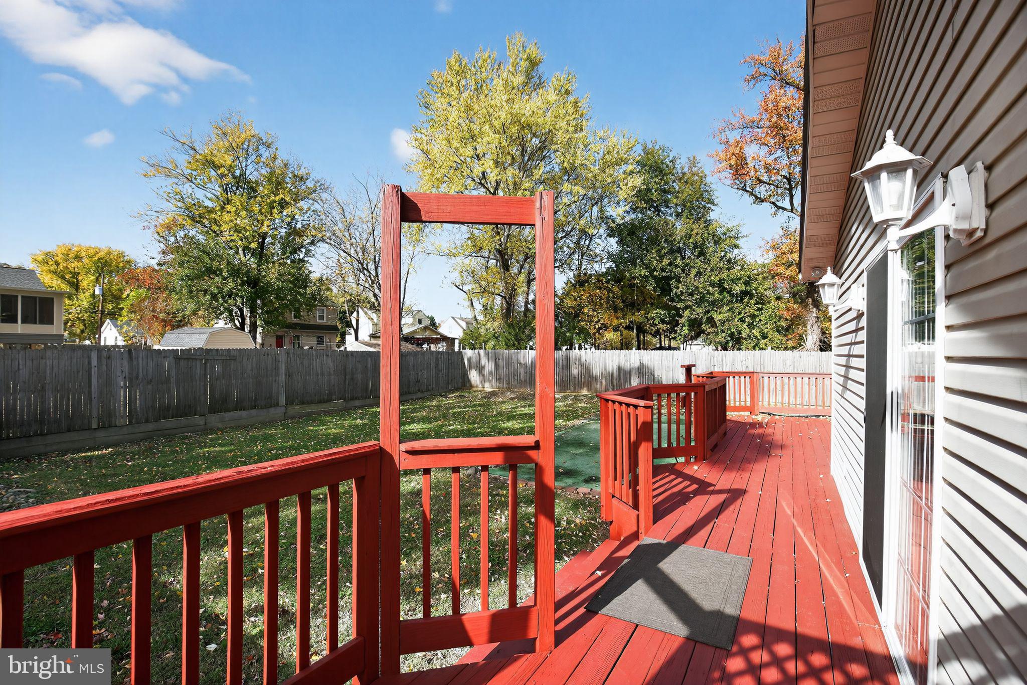 7726 Wills Lane Fort Washington, MD 20744 - Photo 25 of 30 a view of an chairs and tables in the balcony