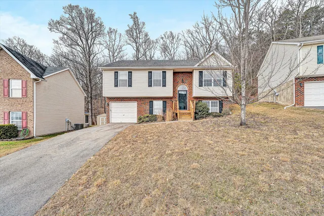 $294,950 | 1932 Connors Court, Salem, VA 24153
