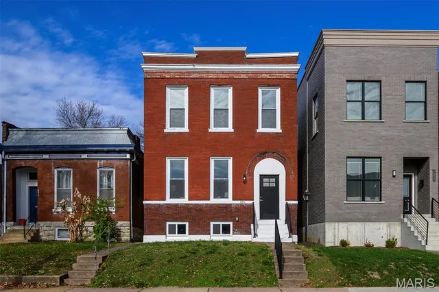 $415,000 | 4211 Norfolk Avenue, St. Louis, MO 63110