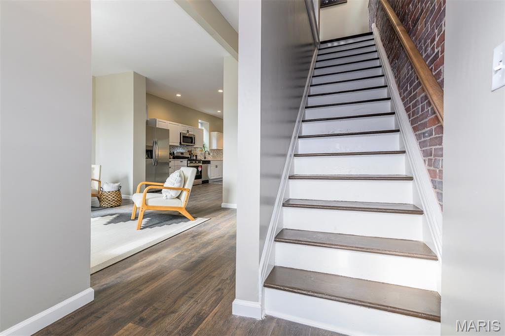 4211 Norfolk Avenue St. Louis, MO 63110 - Photo 5 of 39