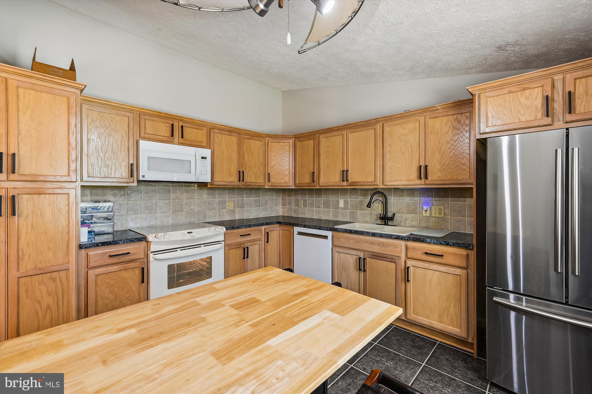 7148 Smooth Path Columbia, MD 21045 - Photo 2 of 30 Kitchen