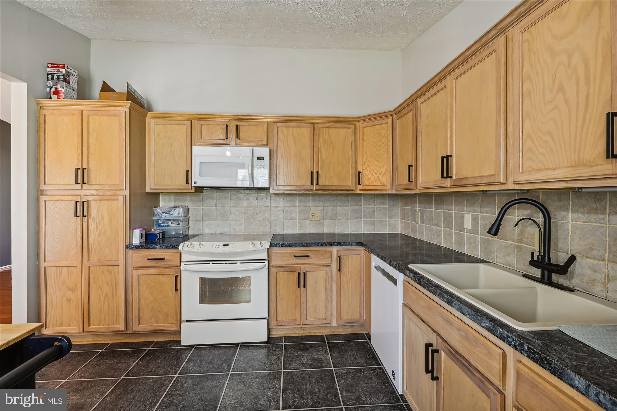 7148 Smooth Path Columbia, MD 21045 - Photo 5 of 30 Kitchen
