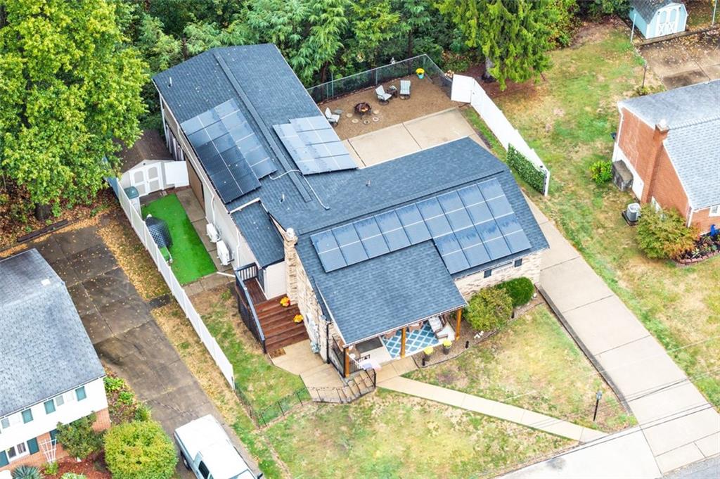 172 North Vireo Drive McKees Rocks, PA 15136 - Photo 9 of 41 a view of a backyard with sitting area