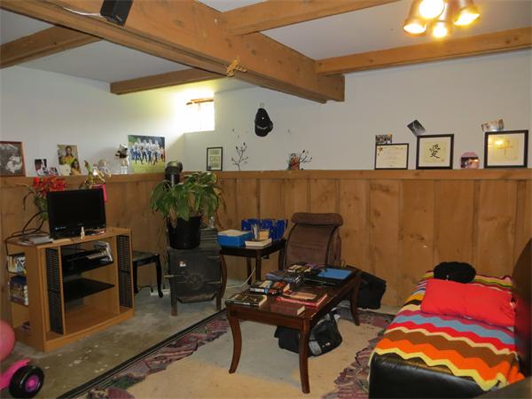 119 Fiberloid Street Springfield, MA 01151 - Photo 6 of 9