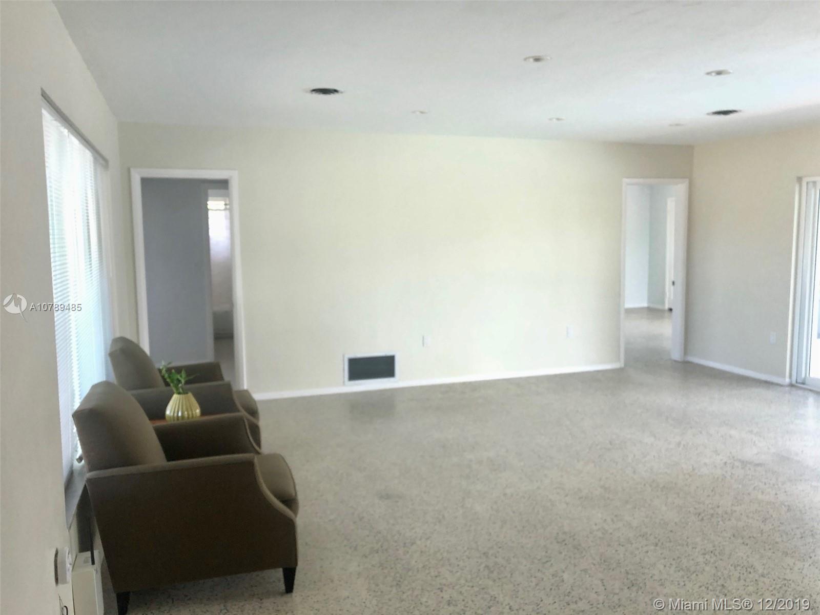 8700 Southwest 87th Avenue Miami, FL 33173 - Photo 5 of 11