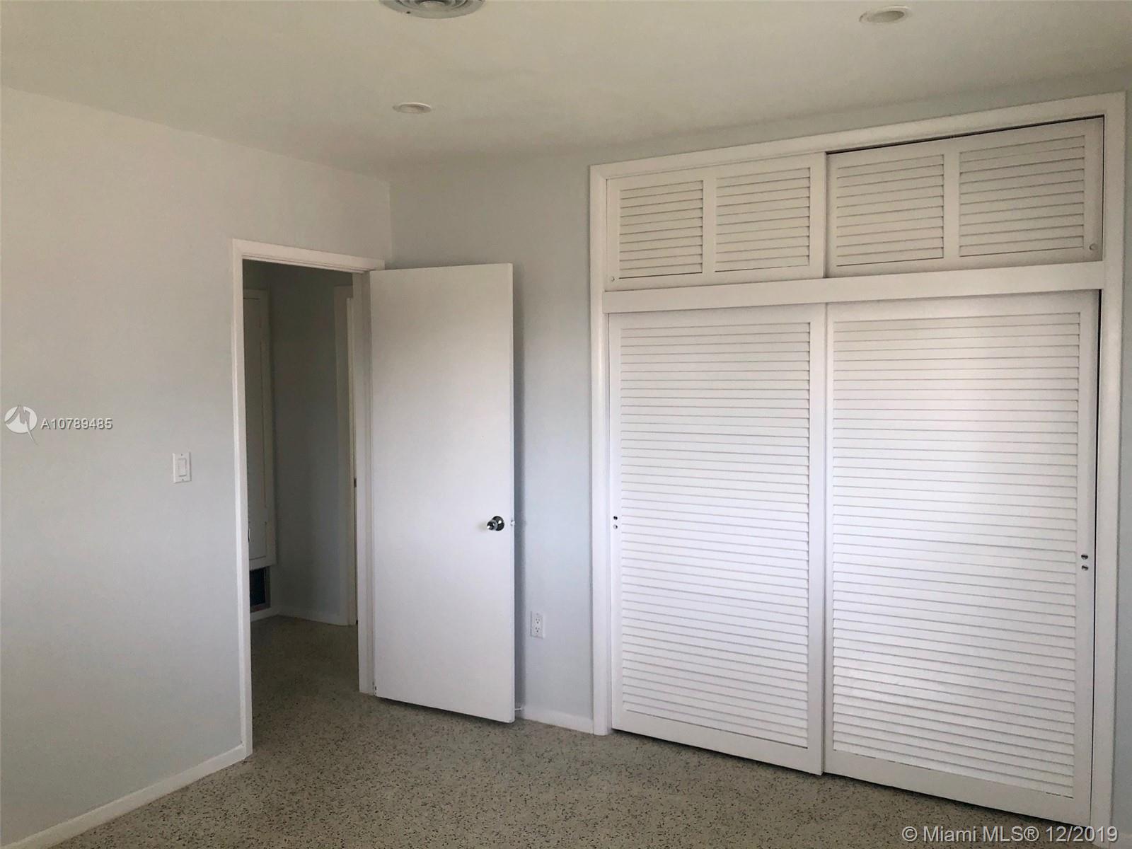 8700 Southwest 87th Avenue Miami, FL 33173 - Photo 7 of 11