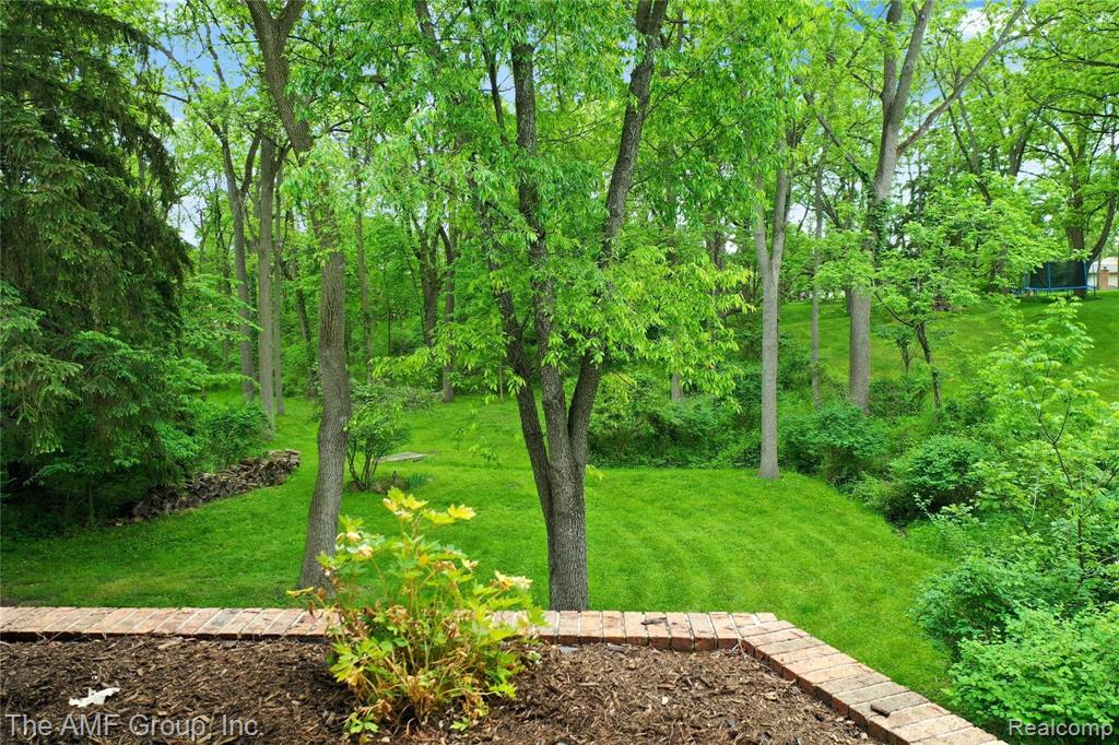 2695 Dutton Road Rochester Hills, MI 48306 - Photo 34 of 41