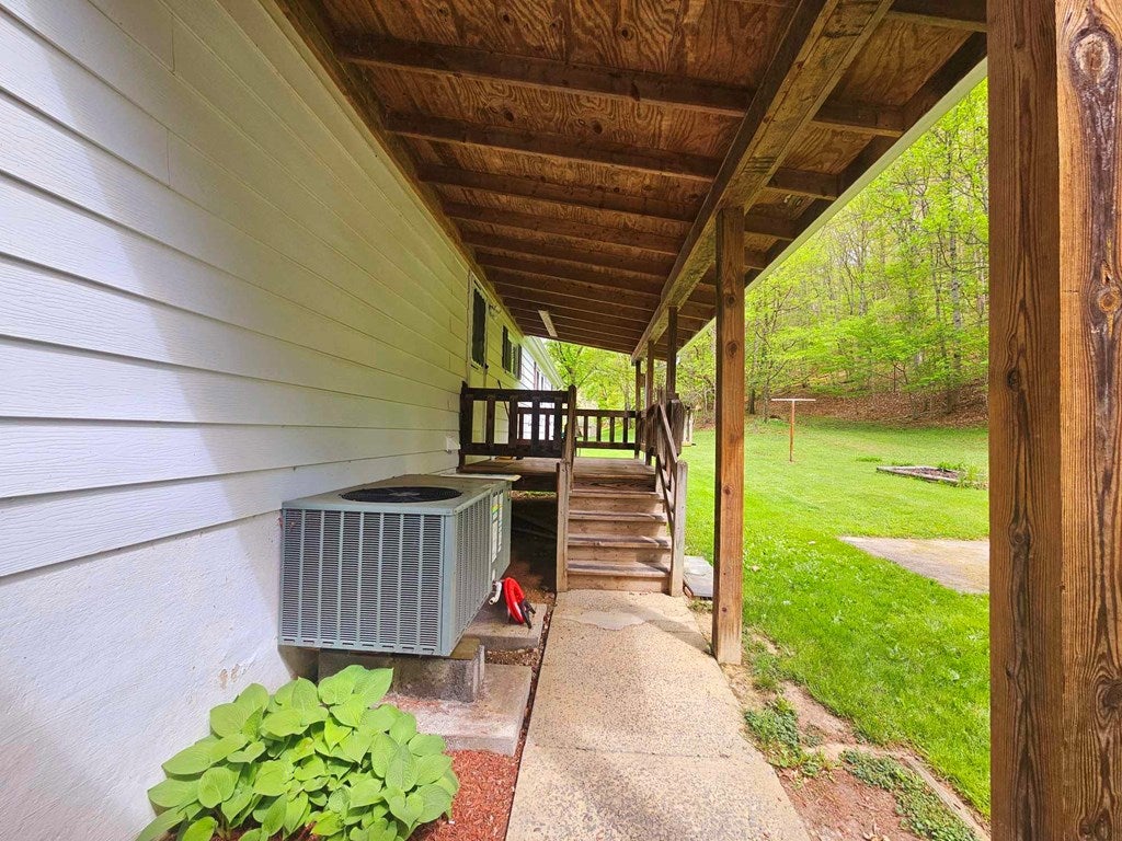 201 Debra Road Falls Mills, VA 24613 - Photo 8 of 33 Gallery Image 8