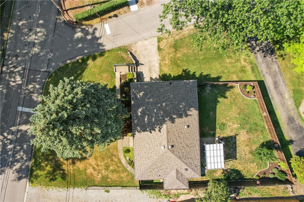 901 Braddock Road Pittsburgh, PA 15221 - Photo 25 of 30 Aerial view showcasing the brand new roof!