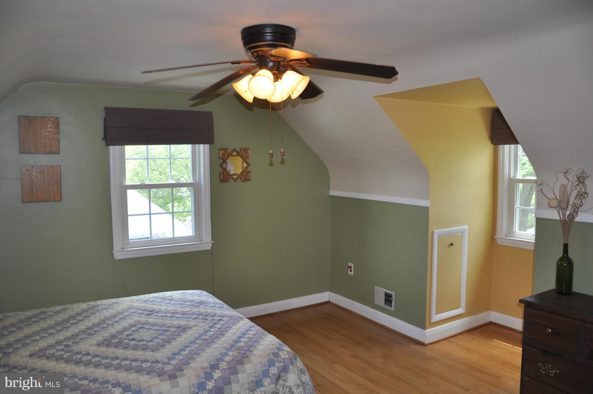 540 Cleveland Road Linthicum, MD 21090 - Photo 12 of 25 Bedroom (Master)