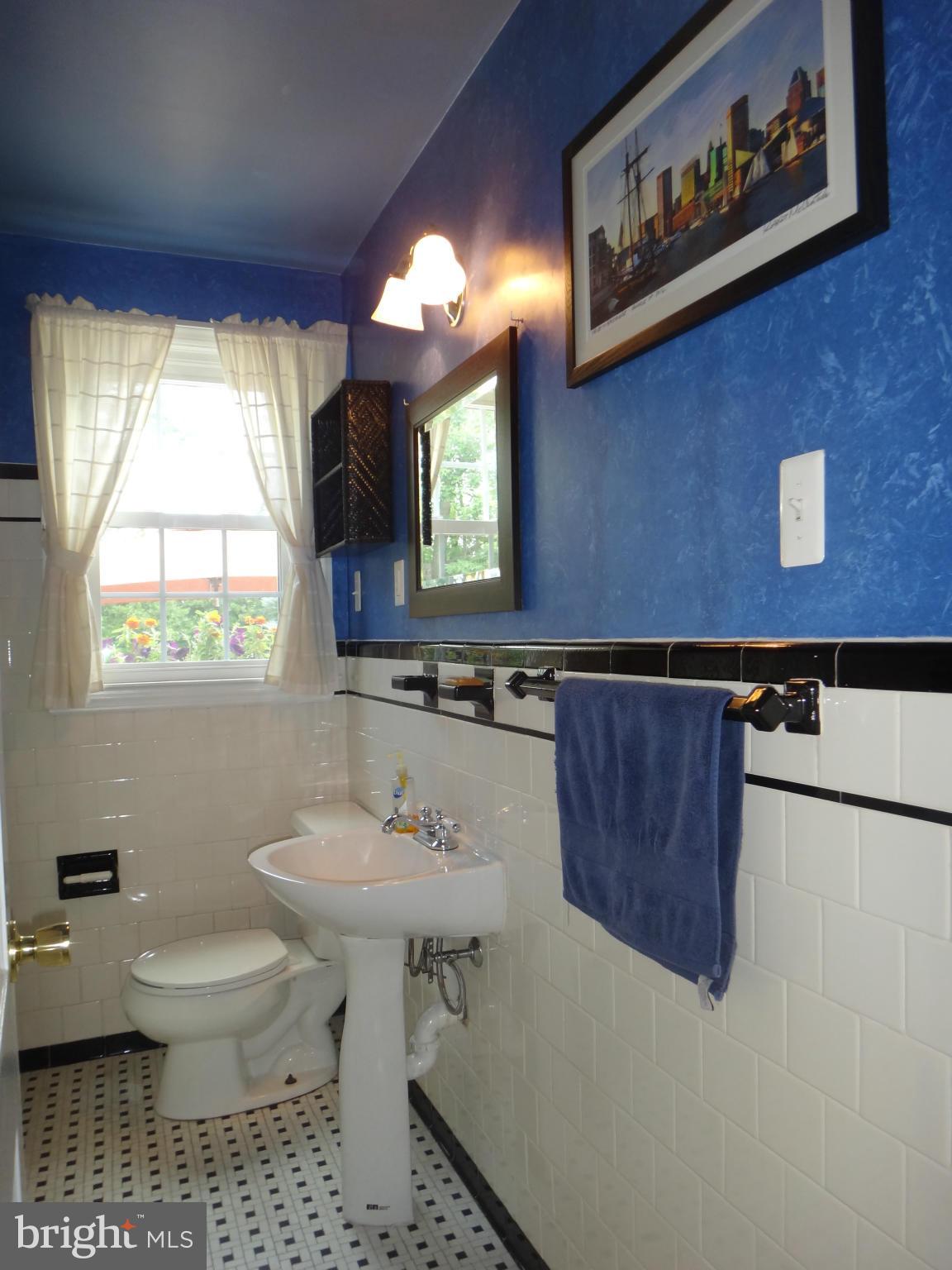 540 Cleveland Road Linthicum, MD 21090 - Photo 10 of 25 Bathroom #1