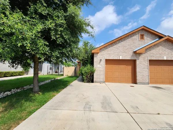 $1,495 | 229 Anne Louise Drive, New Braunfels, TX 78130