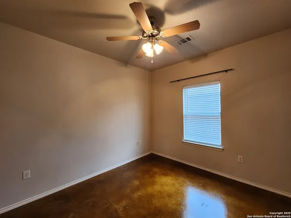 $1,495 | 229 Anne Louise Drive, New Braunfels, TX 78130