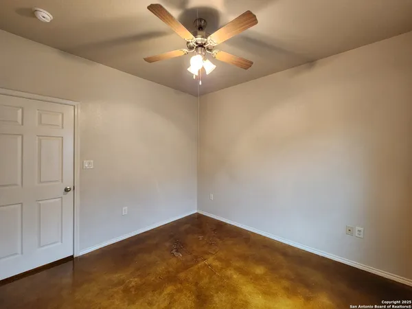 $1,495 | 229 Anne Louise Drive, New Braunfels, TX 78130