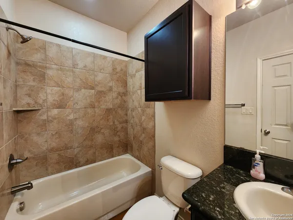 $1,495 | 229 Anne Louise Drive, New Braunfels, TX 78130