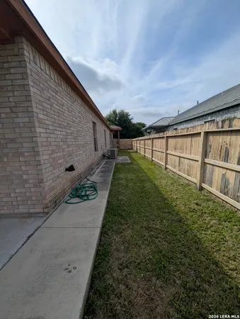 $1,495 | 229 Anne Louise Drive, New Braunfels, TX 78130