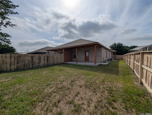 $1,495 | 229 Anne Louise Drive, New Braunfels, TX 78130
