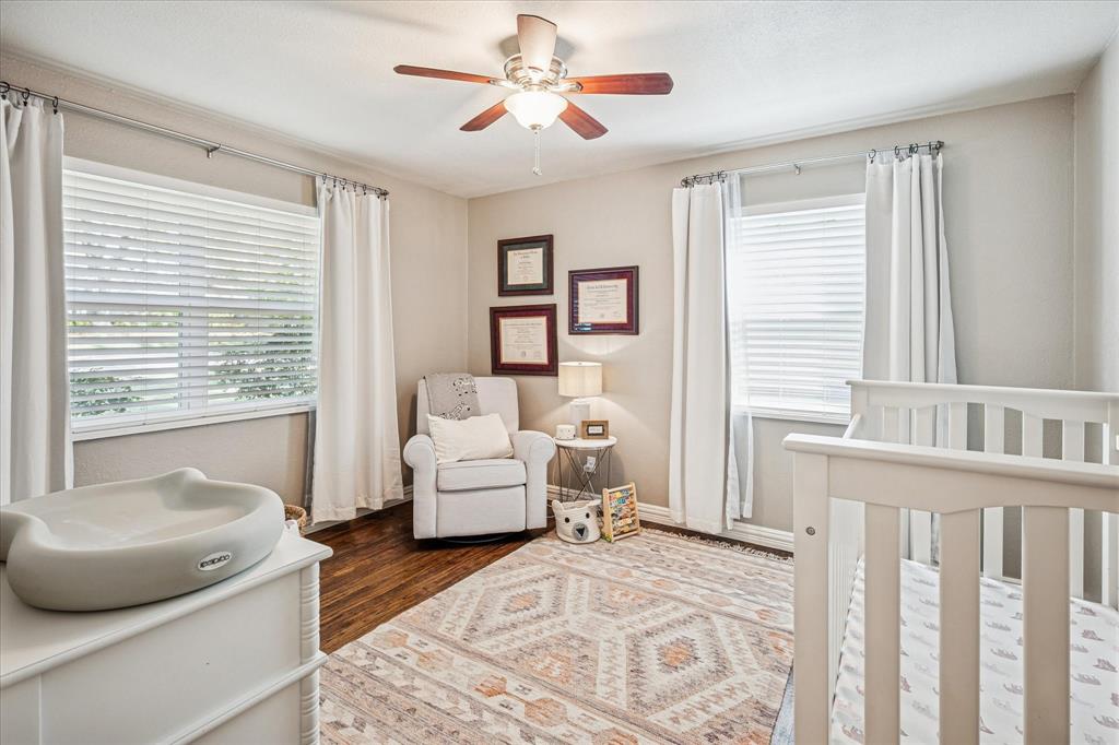 821 Peavy Road Dallas, TX 75218 - Photo 10 of 21