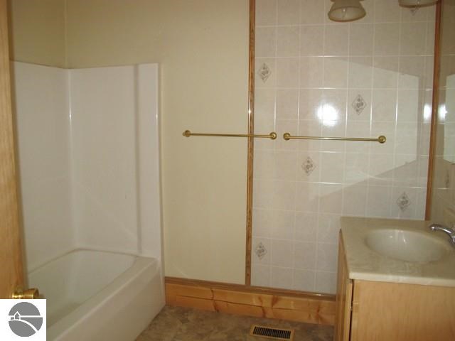 653 Thomas Road South Boardman, MI 49680 - Photo 9 of 42 1786786-8.JPG
