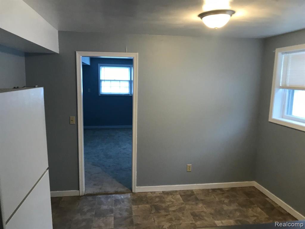 1648 Haslett Road East Lansing, MI 48823 - Photo 21 of 25