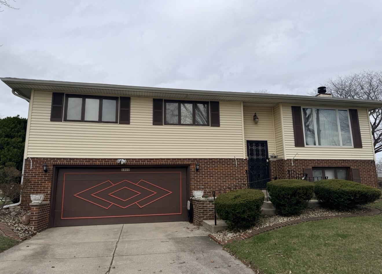 1810 West 95th Court Crown Point, IN 46307 - Photo 1 of 34 1320x946