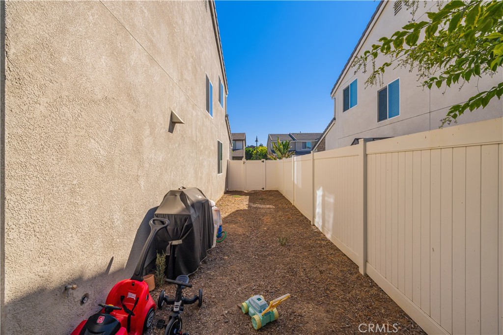 6747 Rhea Court Reseda, CA 91335 - Photo 24 of 26 a view of a house with backyard and shower