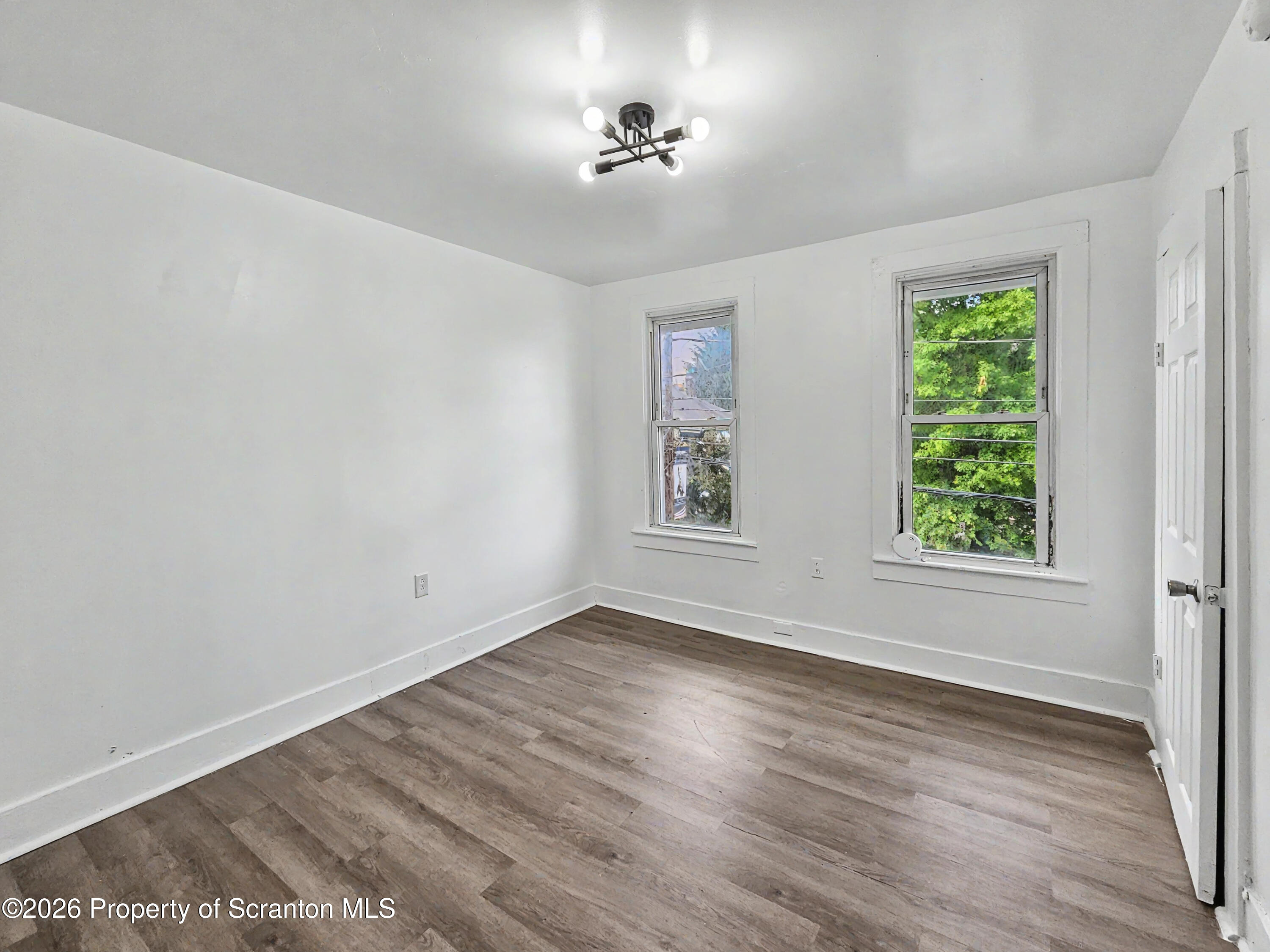 907 Green Ridge Street, Unit R Scranton, PA 18509 - Photo 10 of 14 Bed 3