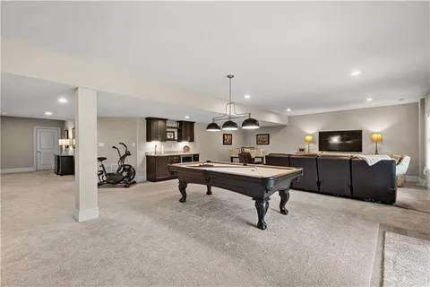 $999,900 | 490 Harvest View Drive, Venetia, PA 15367