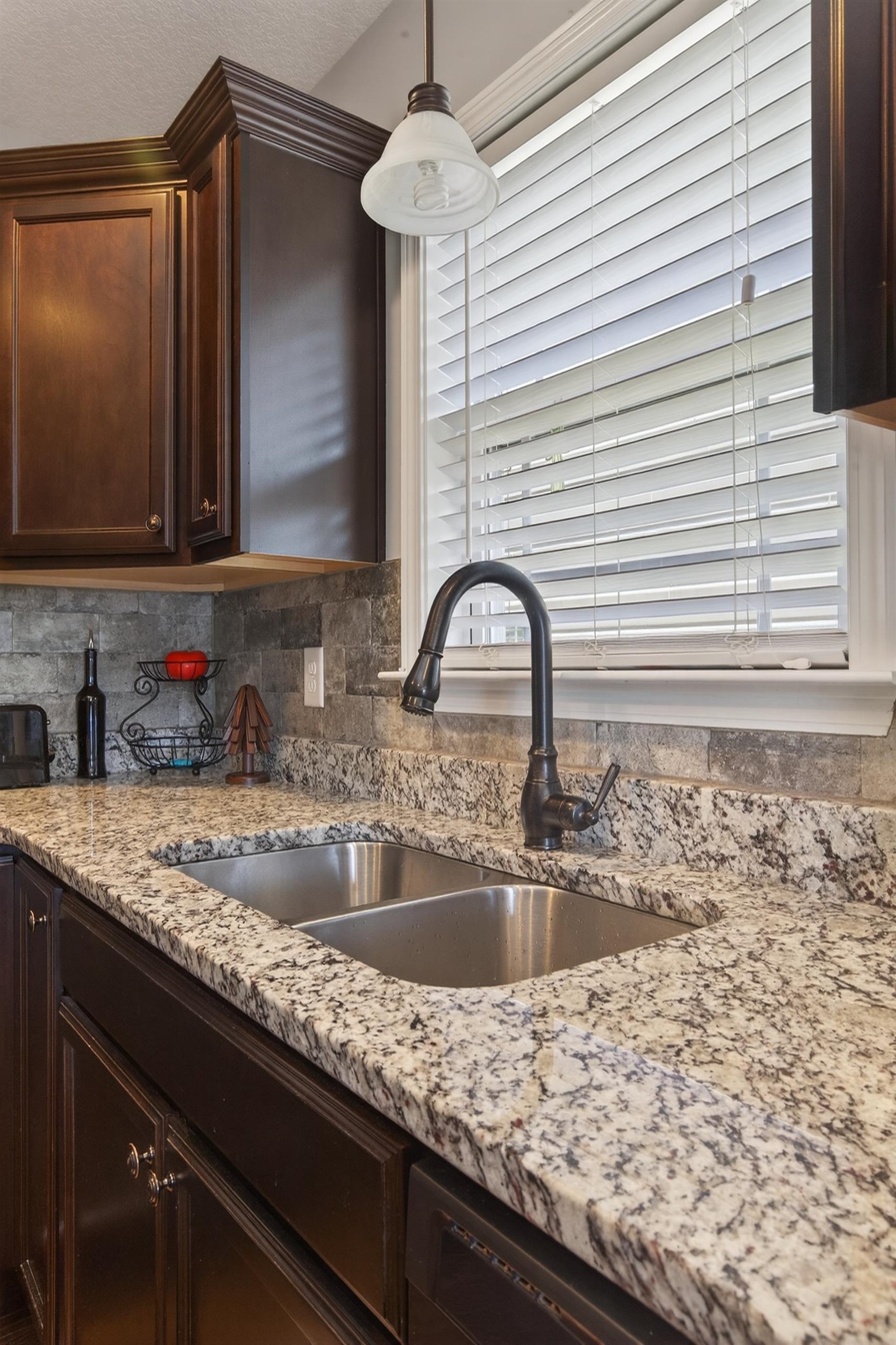 531 Ridgeville Crossing Drive Inman, SC 29349 - Photo 12 of 39 Granite countertops