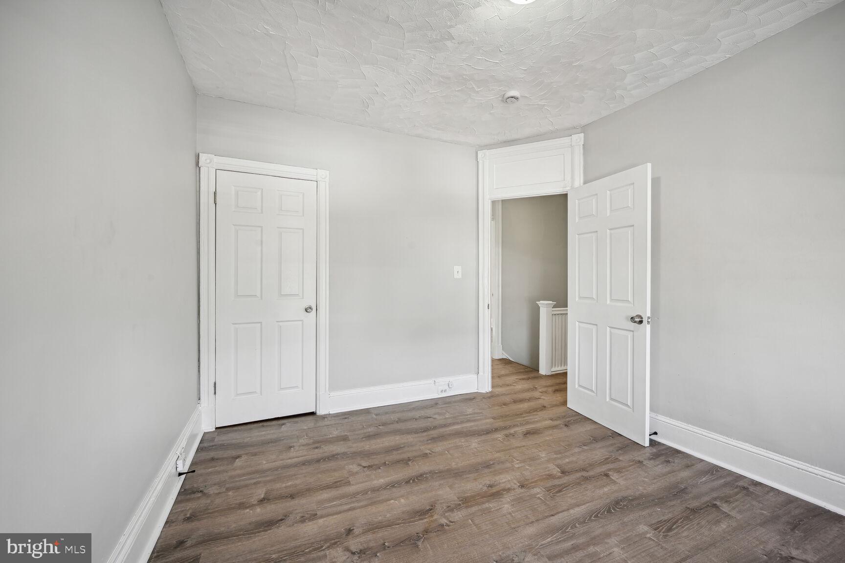 167 V Street Northeast Washington, DC 20002 - Photo 6 of 21 Bright and airy blank canvas room.