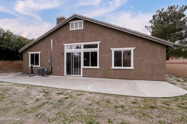 $565,000 | 1820 Hideaway Place, Palmdale, CA 93551