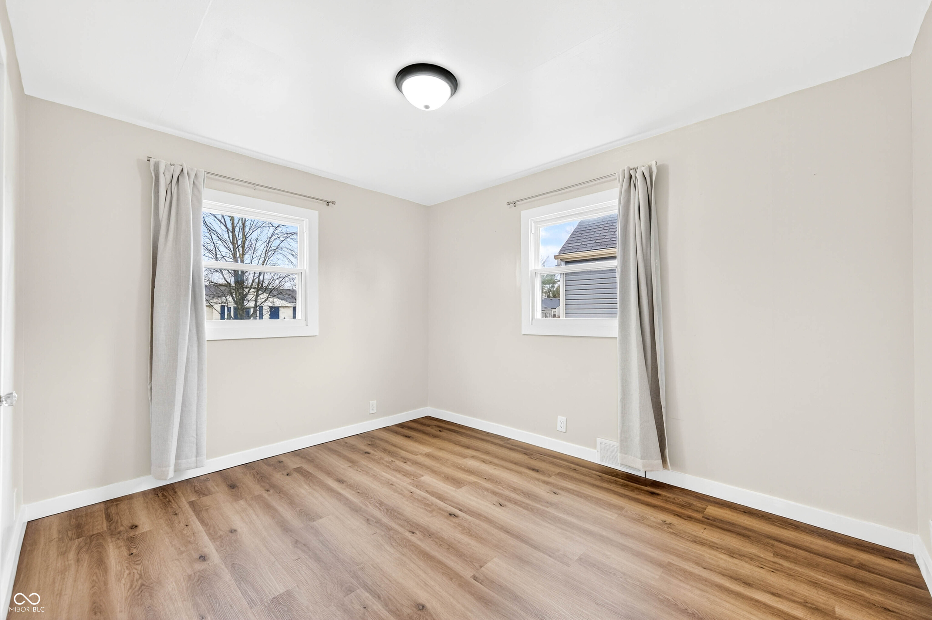 2138 Pennsylvania Street Columbus, IN 47201 - Photo 23 of 40