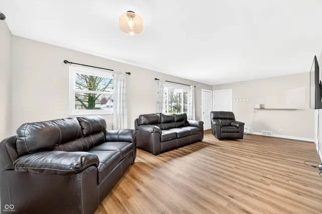 $190,000 | 2138 Pennsylvania Street, Columbus, IN 47201