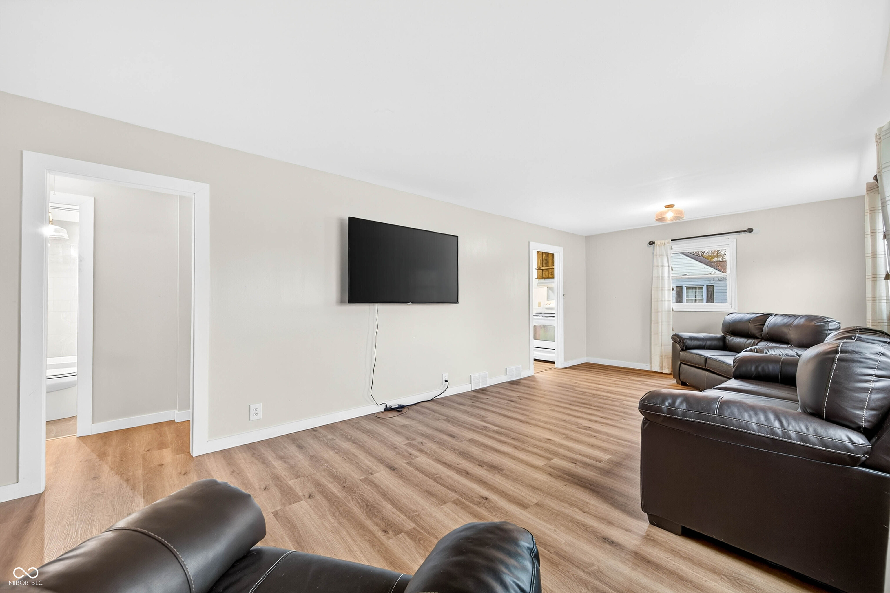 2138 Pennsylvania Street Columbus, IN 47201 - Photo 8 of 40