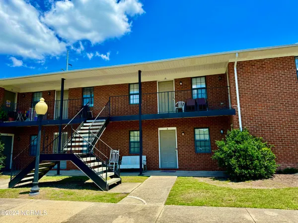 $850 | 3311 Landmark Street, Unit 6, Greenville, NC 27834
