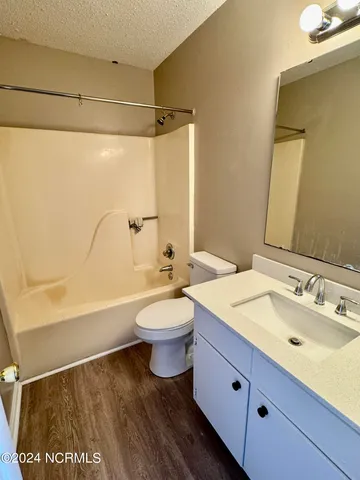 $850 | 3311 Landmark Street, Unit 6, Greenville, NC 27834